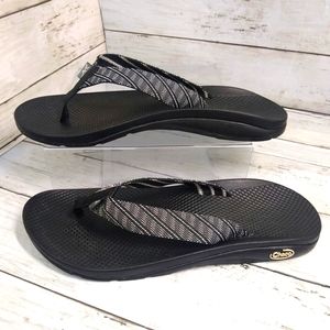 Chaco Thong FlipFlop Pool Beach Men's 9M Black Grey White Sandals